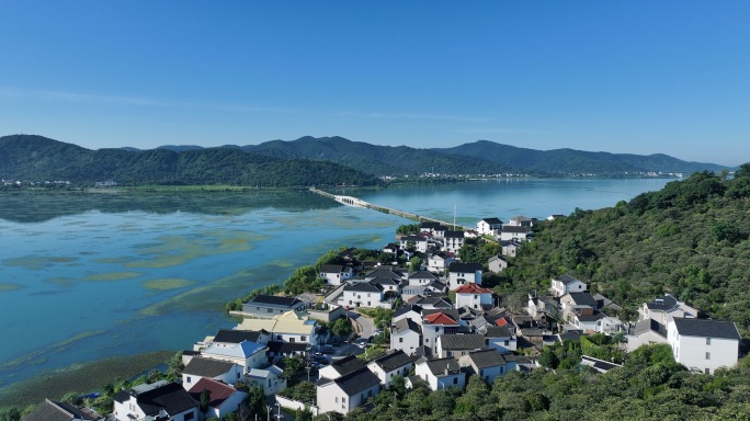 苏州西山岛风景区蓝天白云航拍