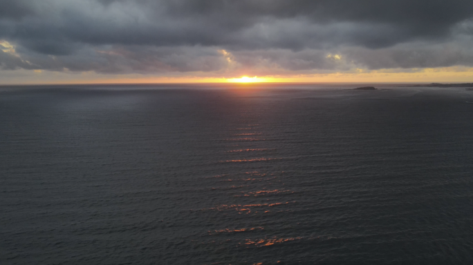 4k海上日出日落大海沙滩礁石火烧云海岛