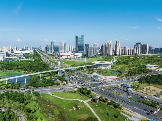 光谷中心城高新大道光谷空轨城市航拍延时