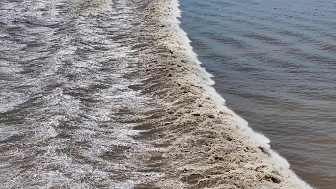 钱塘江大潮 大潮 潮水 波涛汹涌