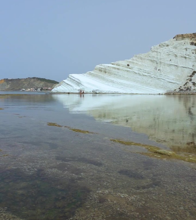 土耳其阶梯，位于意大利西西里岛的白色悬崖。垂直视频4k