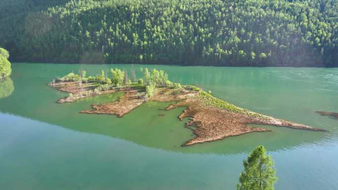 航拍新疆喀纳斯