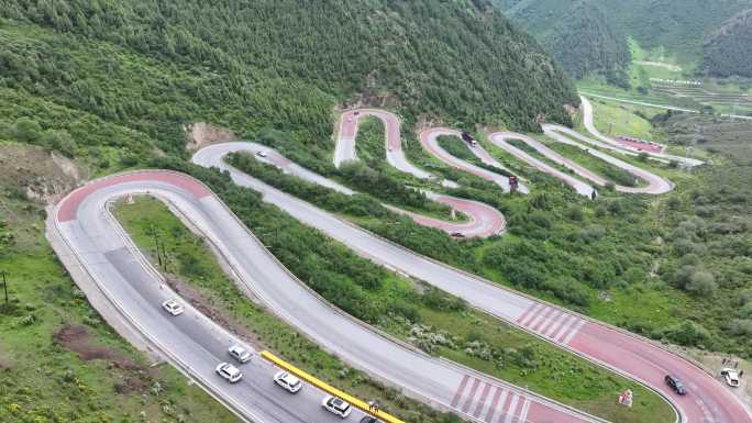 国道G338上的十二盘