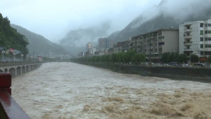 多个洪水暴雨洪峰灾情带原声
