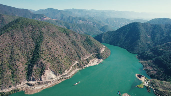 航拍震撼澜沧江及两岸群山4K