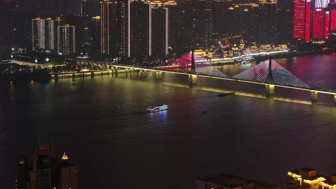 湘江之星游轮过桥湘江夜景