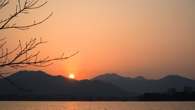 杭州西湖的落日晚霞