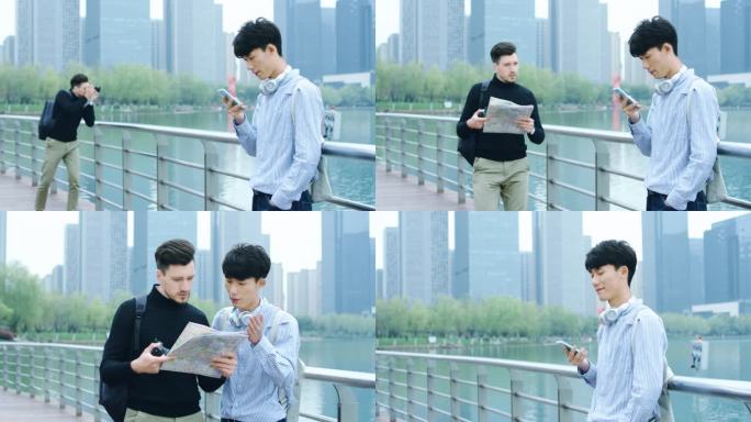 文艺男生听音乐看手机学习问路