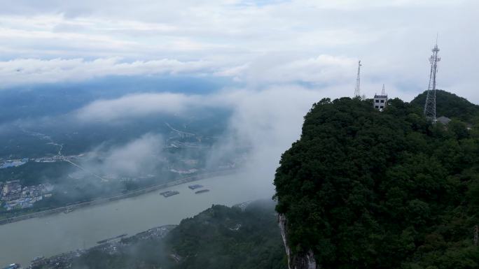 黄牛岩山顶云海长江船合揖