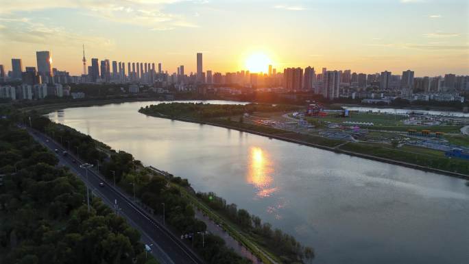 夕阳下的浏阳河最后一湾