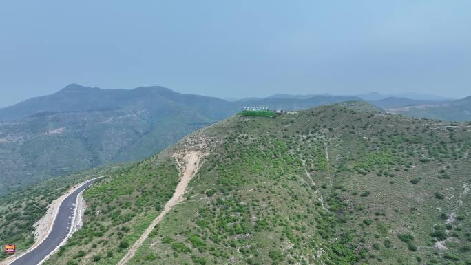 滑翔伞 航拍 大山 跳伞 公路 村庄