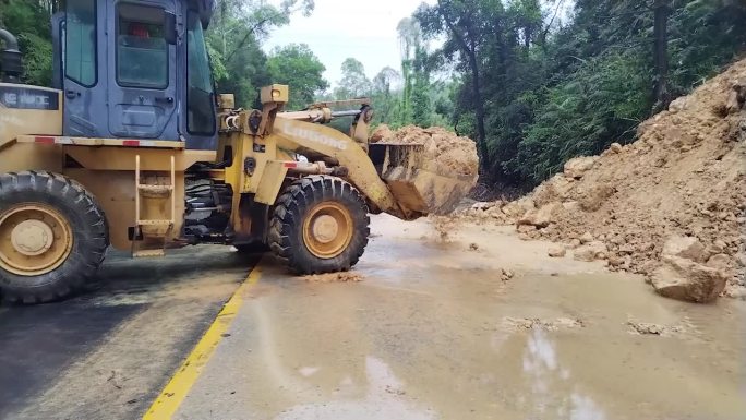 塌方 公路 雨灾 台风 汛情 清障 防汛