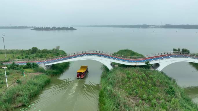 4K衡水湖游船各种角度航拍视频