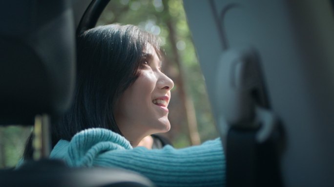 情侣旅行开车