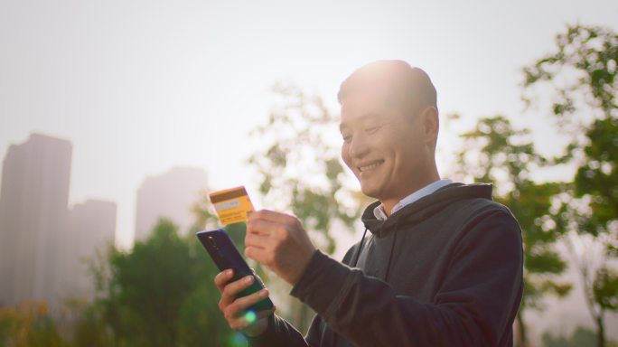 爸爸带孩子学骑自行车单镜头5