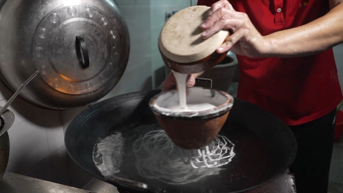 4K高明濑粉传统手工制作全过程