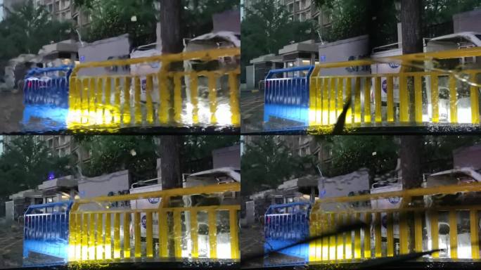 前挡风暴雨雨刷高曝光