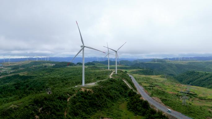 贵州龙里大草原 风力发电 风车 高山草坪