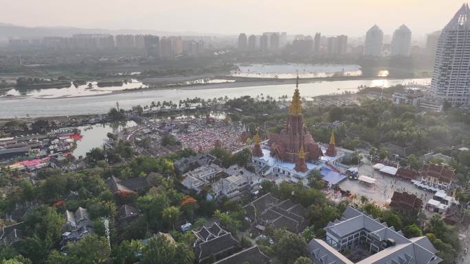 云南西双版纳告庄星光夜市落日