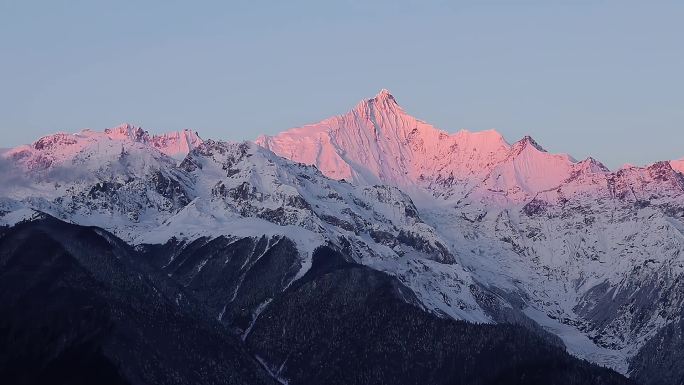梅里雪山日照金山