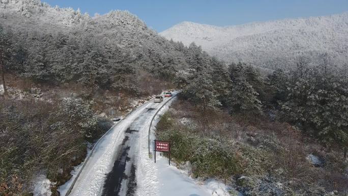 浙江昌化千顷塘公路除雪