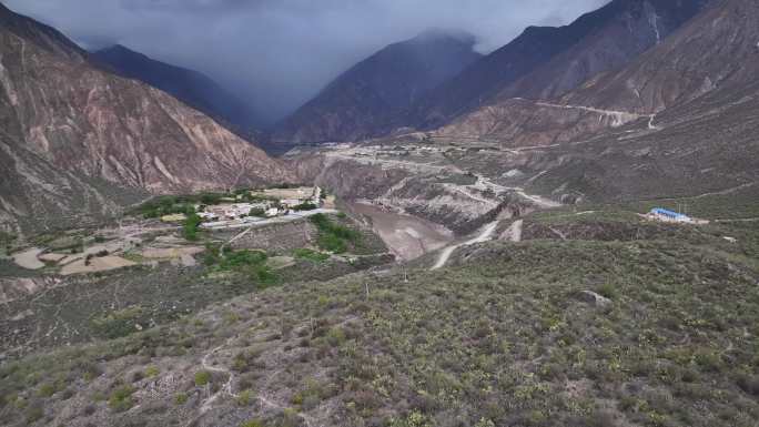 西藏丙察察公路怒江大峡谷干热河谷