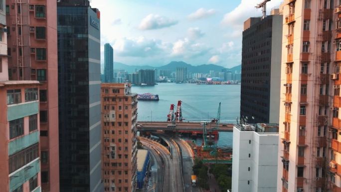 香港城市景观与新旧建筑物