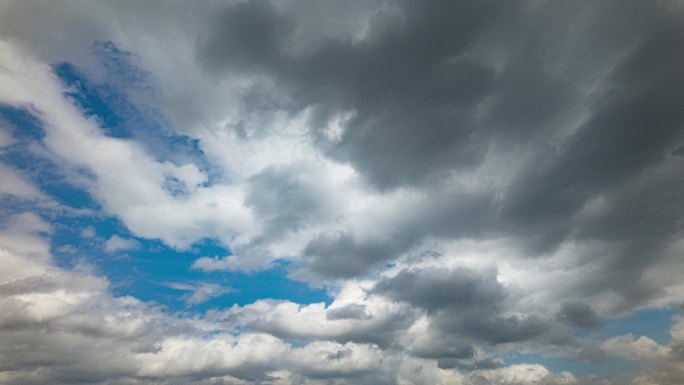 天空满天乌云压顶阴云密布延时