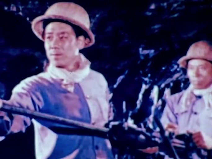 70年代矿山机械化 矿山作业 凿岩