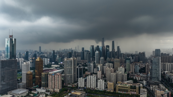 广州台风乌云暴雨(珠江新城)