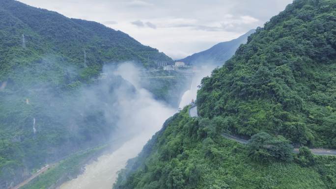 水库泄洪