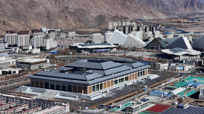 西藏拉萨城市航拍2024年