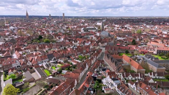 比利时布鲁日市鸟瞰图，在欧洲建立镜头和地标