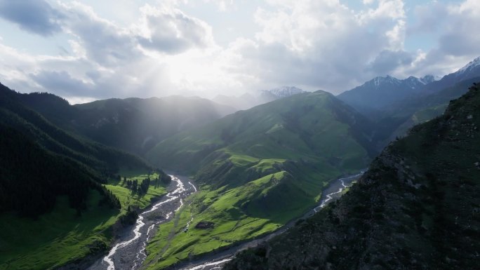 新疆阿克苏天山山川风景航拍