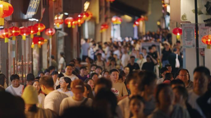 4k夜晚旅游古镇游玩山塘街人头攒动人流