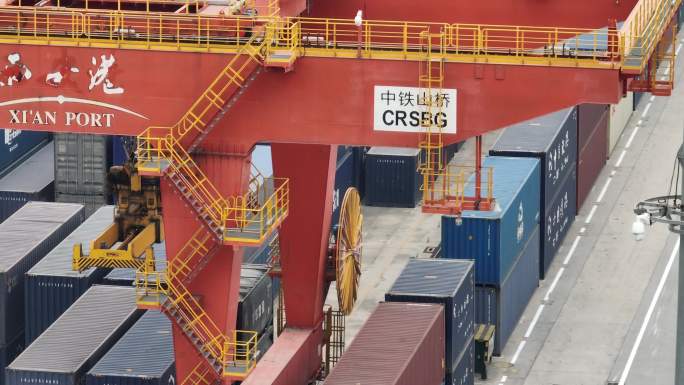 西安港中欧班列西安国际港务区国际货运班列