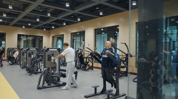 老年大学 健身运动