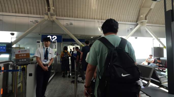 首都机场 T2航站楼 坐飞机 登机
