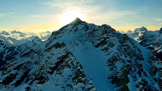 雪山大山高山日出日落