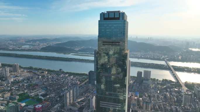 4K航拍湖南长沙城市中心全景15