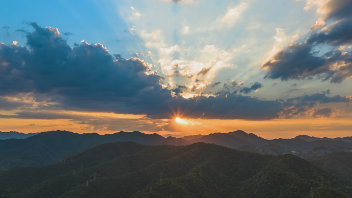 山川日落延时，夕阳耶稣光丁达尔，时光流逝