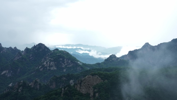 延时雨景山脉 雨天云海 下雨云蒙山云海