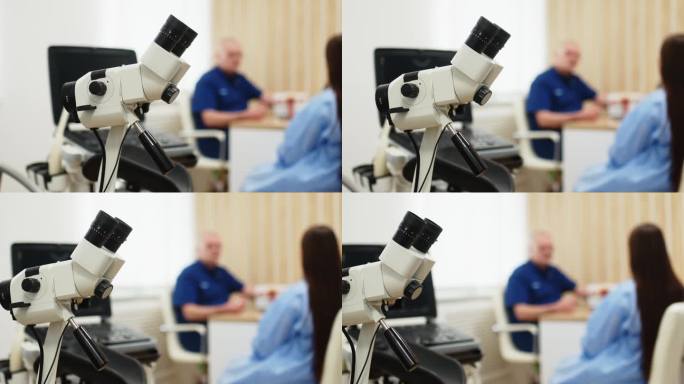 预防保健、体检准备、妊娠管理、妇科控制。在一家现代化的诊所里，一位病人正在向妇科医生咨询。