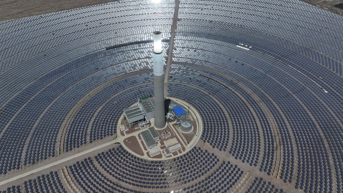 德令哈熔盐塔式光热发电站