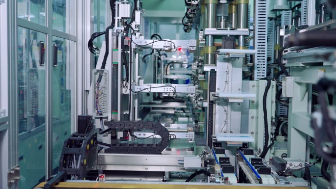 钠电自动化生产车间