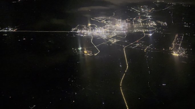 飞机上航拍鸟瞰沈阳城市夜景风光
