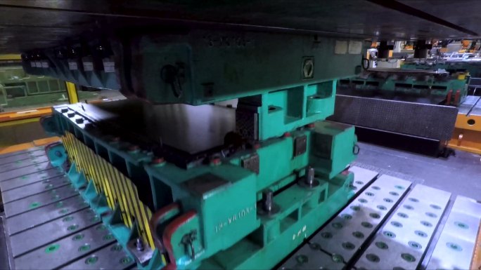 传统工业 机械加工 工业生产线