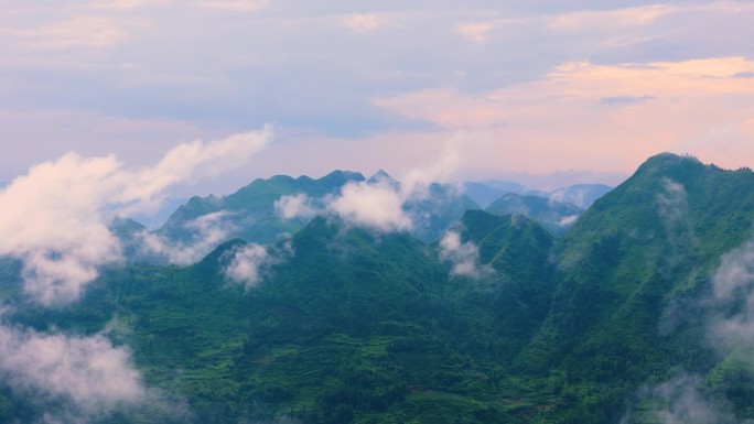 贵州高原 高山白云 黔西南州晴隆县