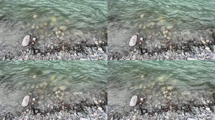 原始森林小溪石头流水