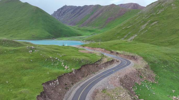 新疆独库公路巴音布鲁克草原 仙女湖 航拍